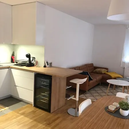 Apartment Eurorail Logistics *